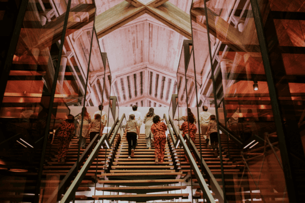 fachada_bodegas_olarra